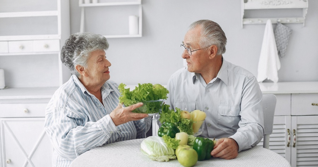 Крепкий иммунитет в пожилом возрасте: эффективные способы сохранения здоровья